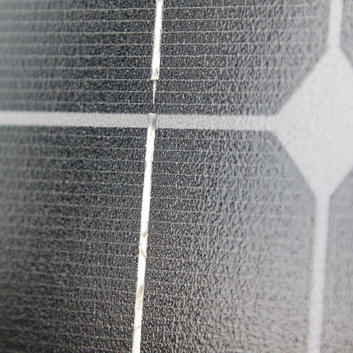 Структурированное закаленное стекло солнечной батареи