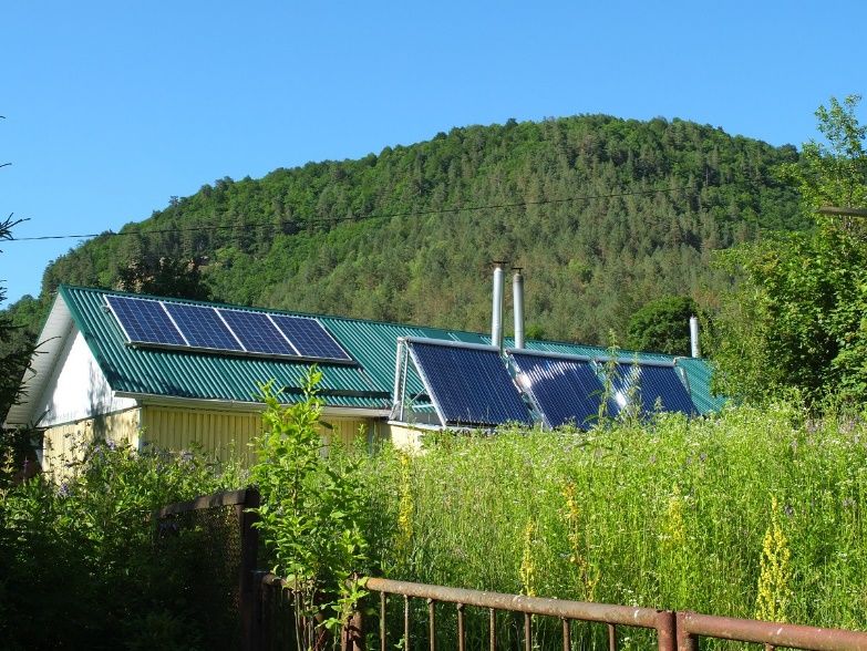 Солнечные коллекторы сплит-системы SH-600-72-Sigma-R2, установленной в доме в горах Карачаево-Черкессии