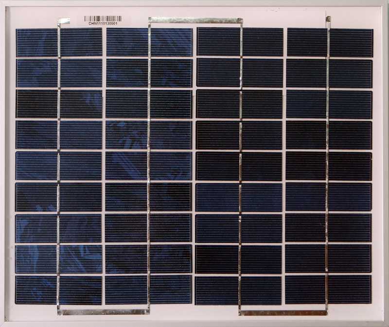 Солнечные батареи на складе