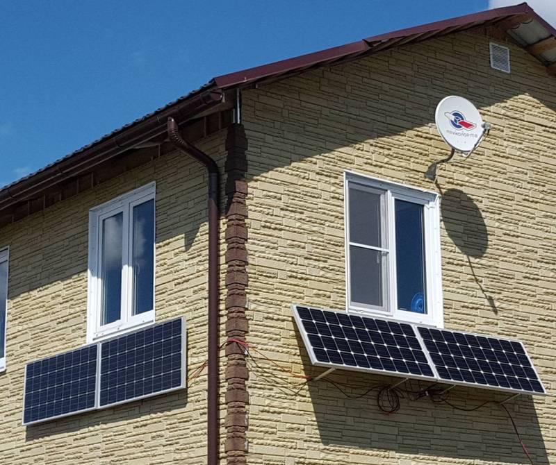 Солнечные батареи на стенах частного дома