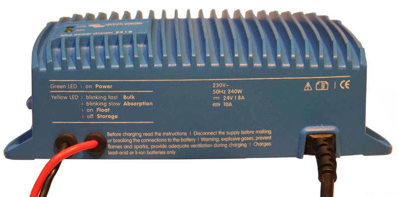 ЗУ для гелевых и AGM АКБ 24 В, 8 А, модель Blue Power Charger 24/8 IP67